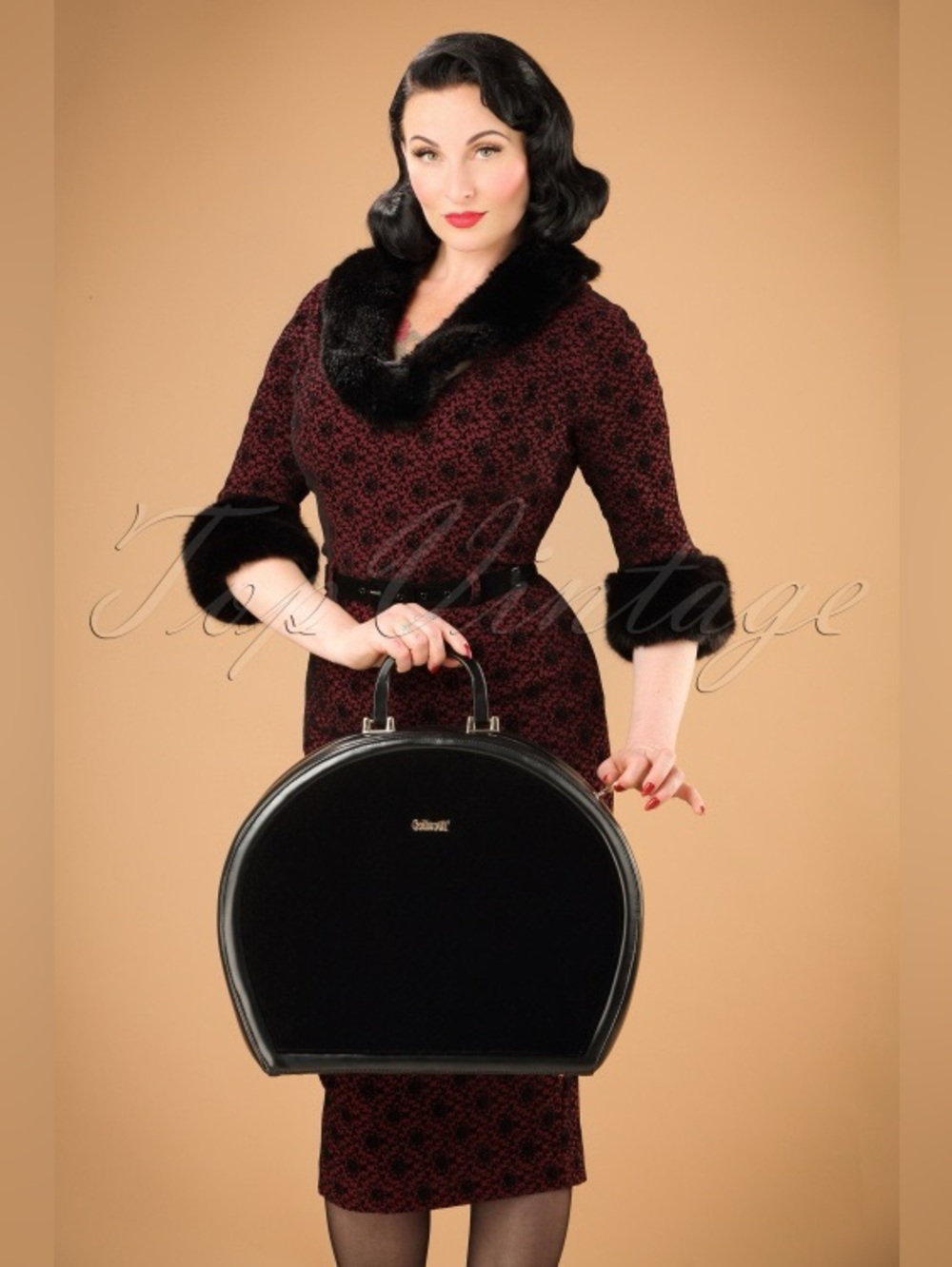 Collectif Tammy Travel Bag in black